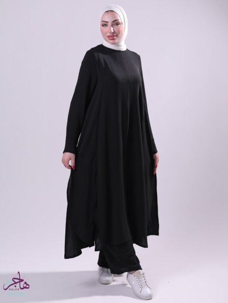 أسود